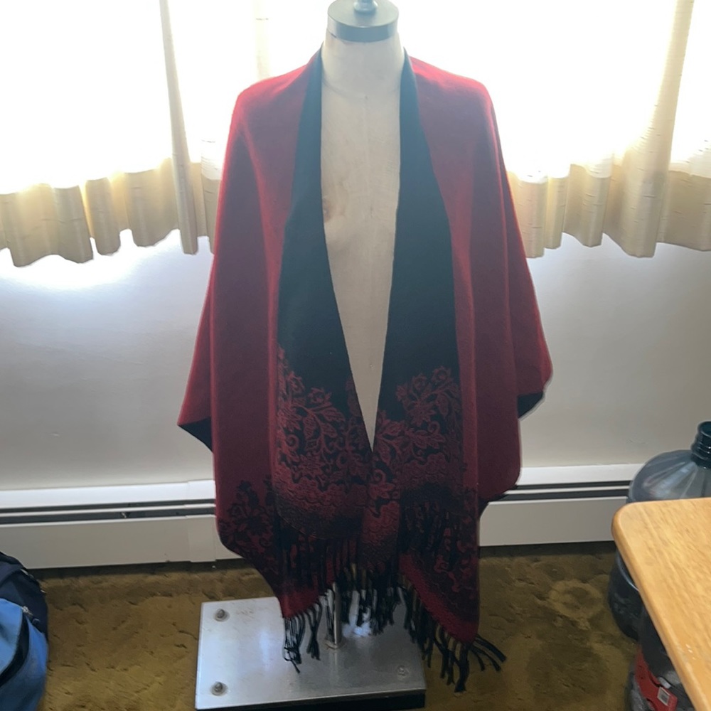 Reversible Shaw - Picture 2 of 2